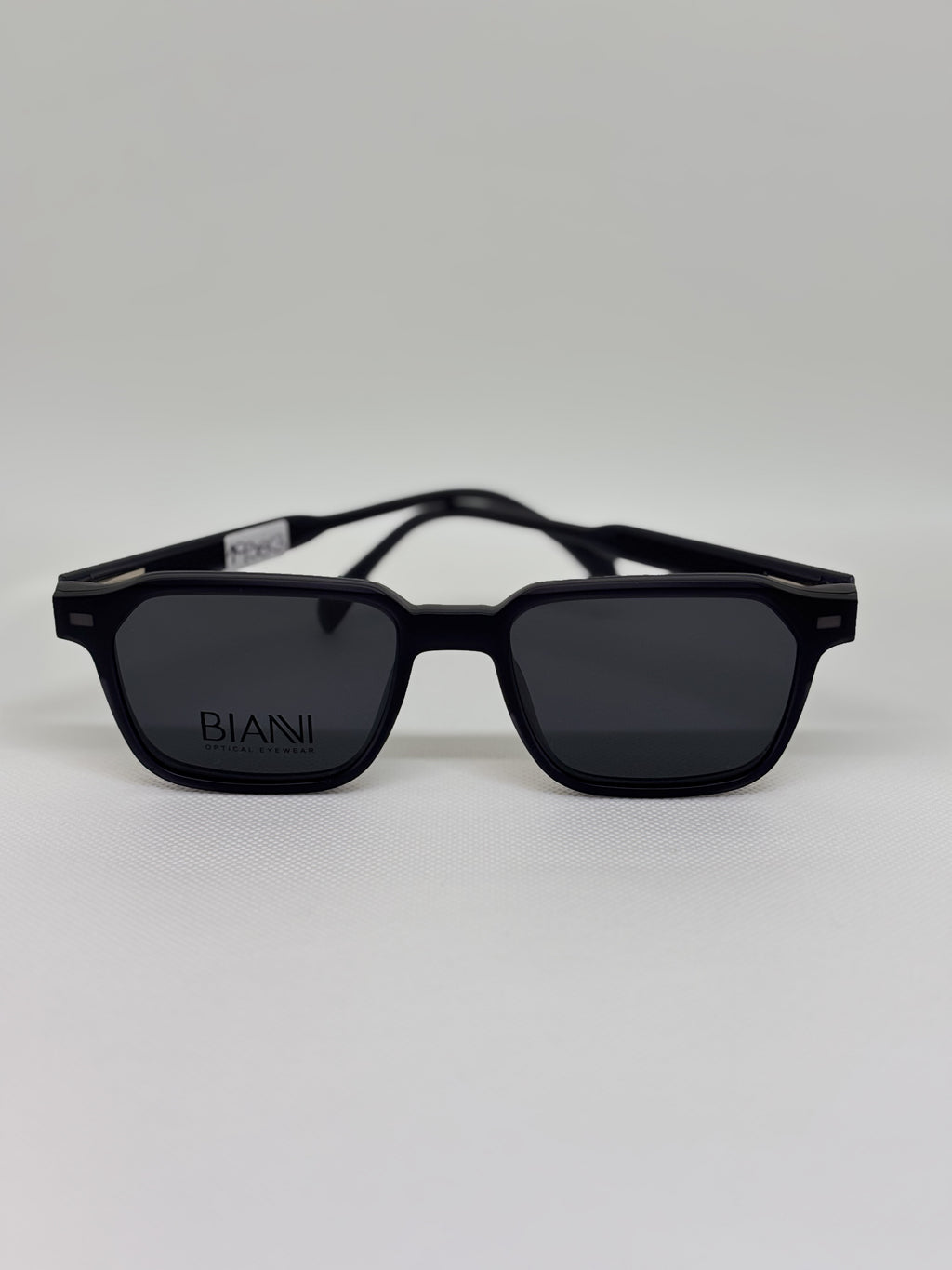 Bianni 1938 — C3 — vista complementaria — Luvis 20260911-250