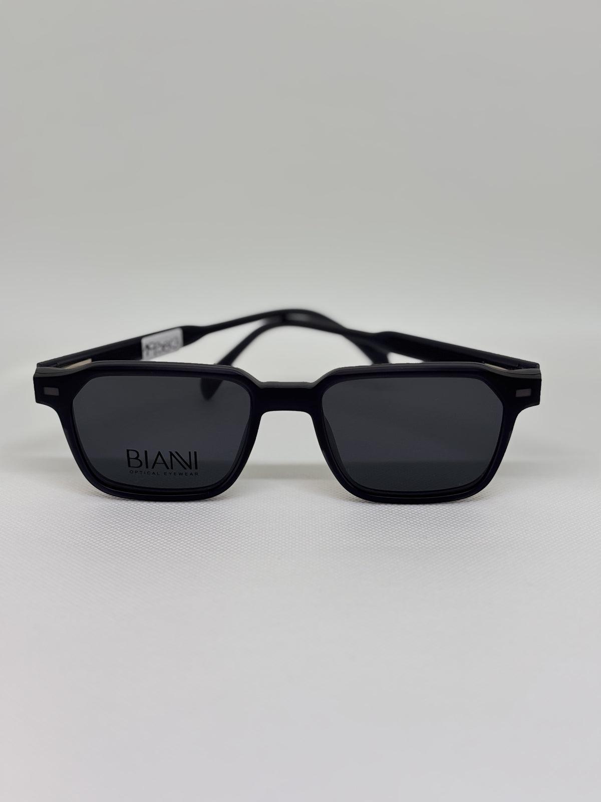 Bianni 1938 — C3 — vista complementaria — Luvis 20260911-250