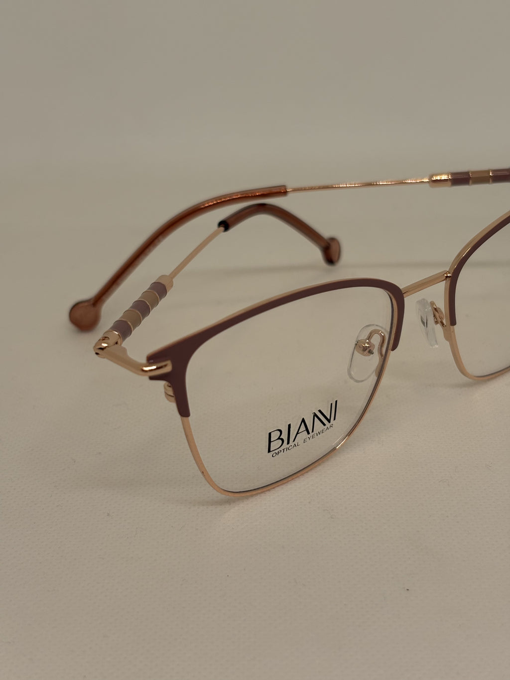 Bianni 81109 — C4 — vista complementaria — Luvis 20260911-262