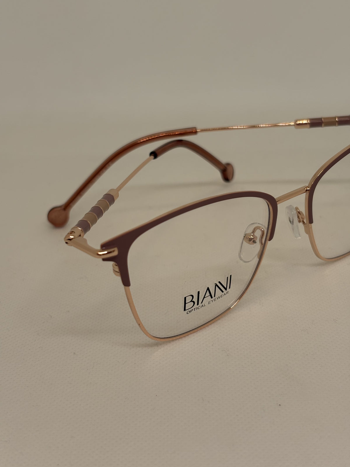 Bianni 81109 — C4 — vista complementaria — Luvis 20260911-262