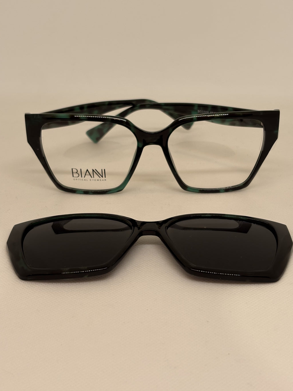 Bianni BCC005 — C5 — vista frontal — Luvis 20260911-238