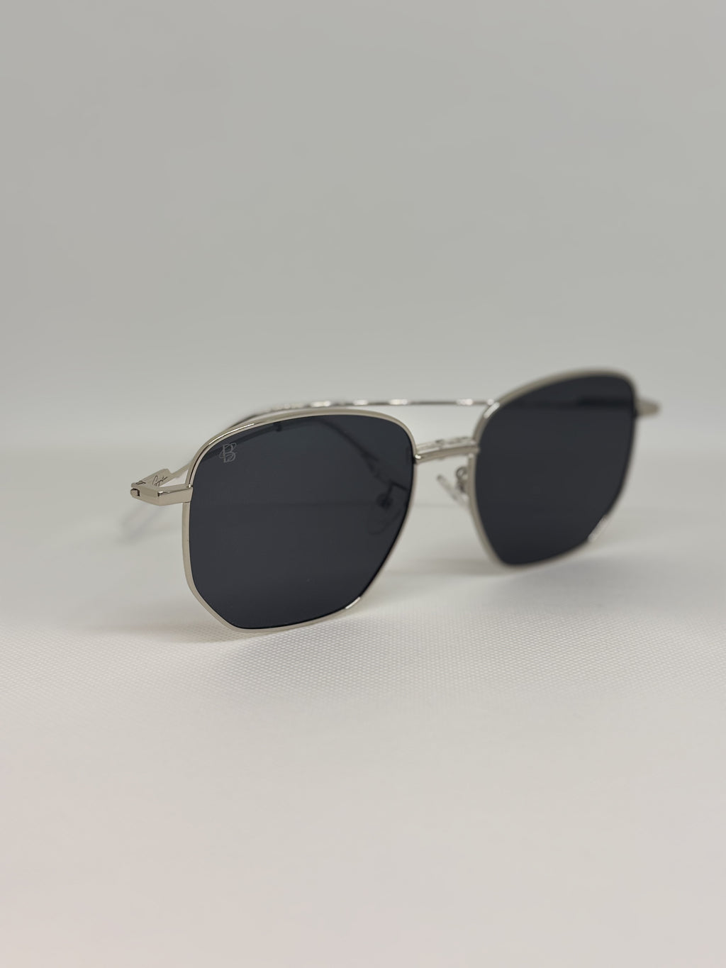 Bianni LY2364 — C4 — vista complementaria — Luvis 20260911-290