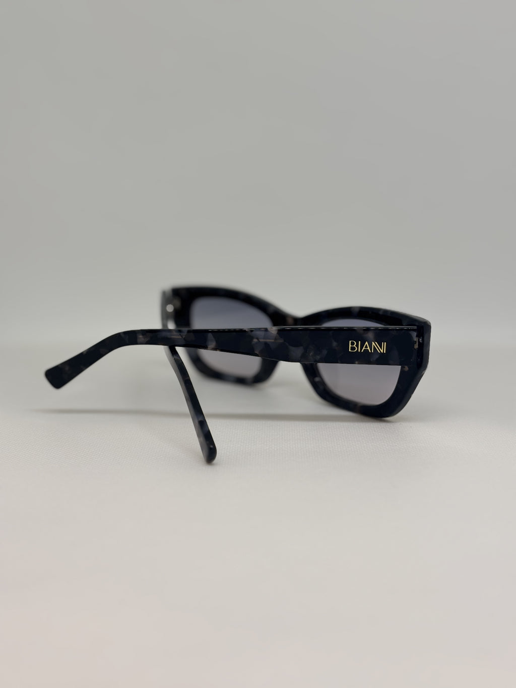 Bianni XB8206 — C3 — vista complementaria — Luvis 20260911-288
