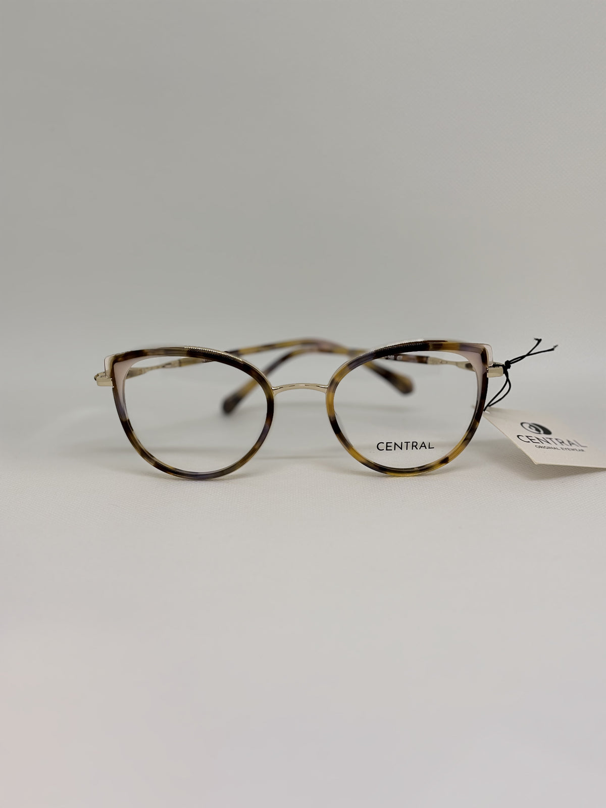 Central Zent — C7 — vista frontal — Luvis 20260911-219