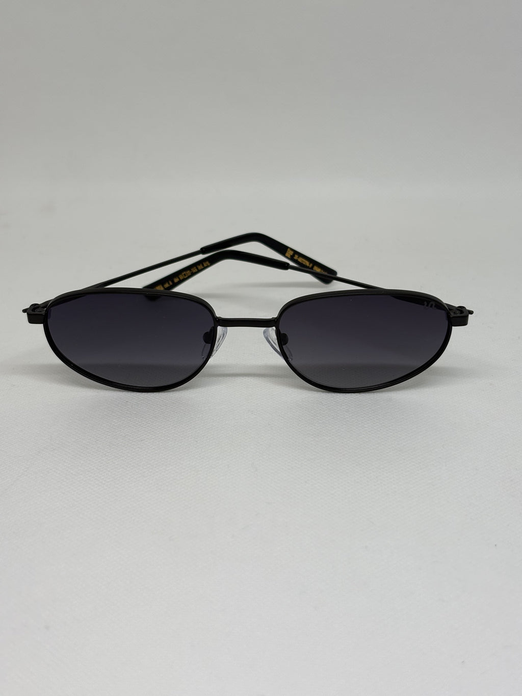 Fauno LIVIA — Col. A — vista frontal — Luvis 20260911-010