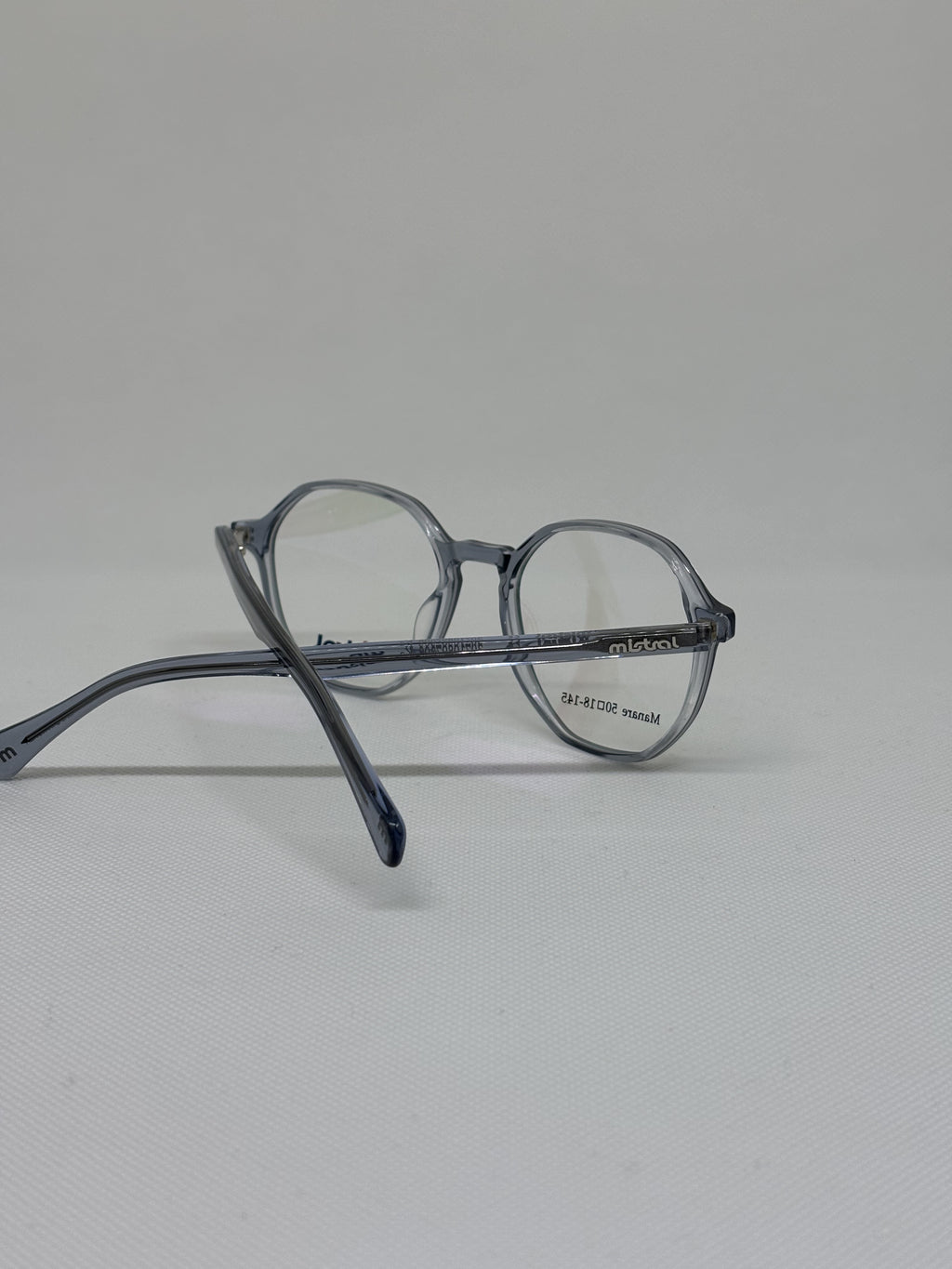 Mistral Manare — C02 — vista complementaria — Luvis 20260911-177
