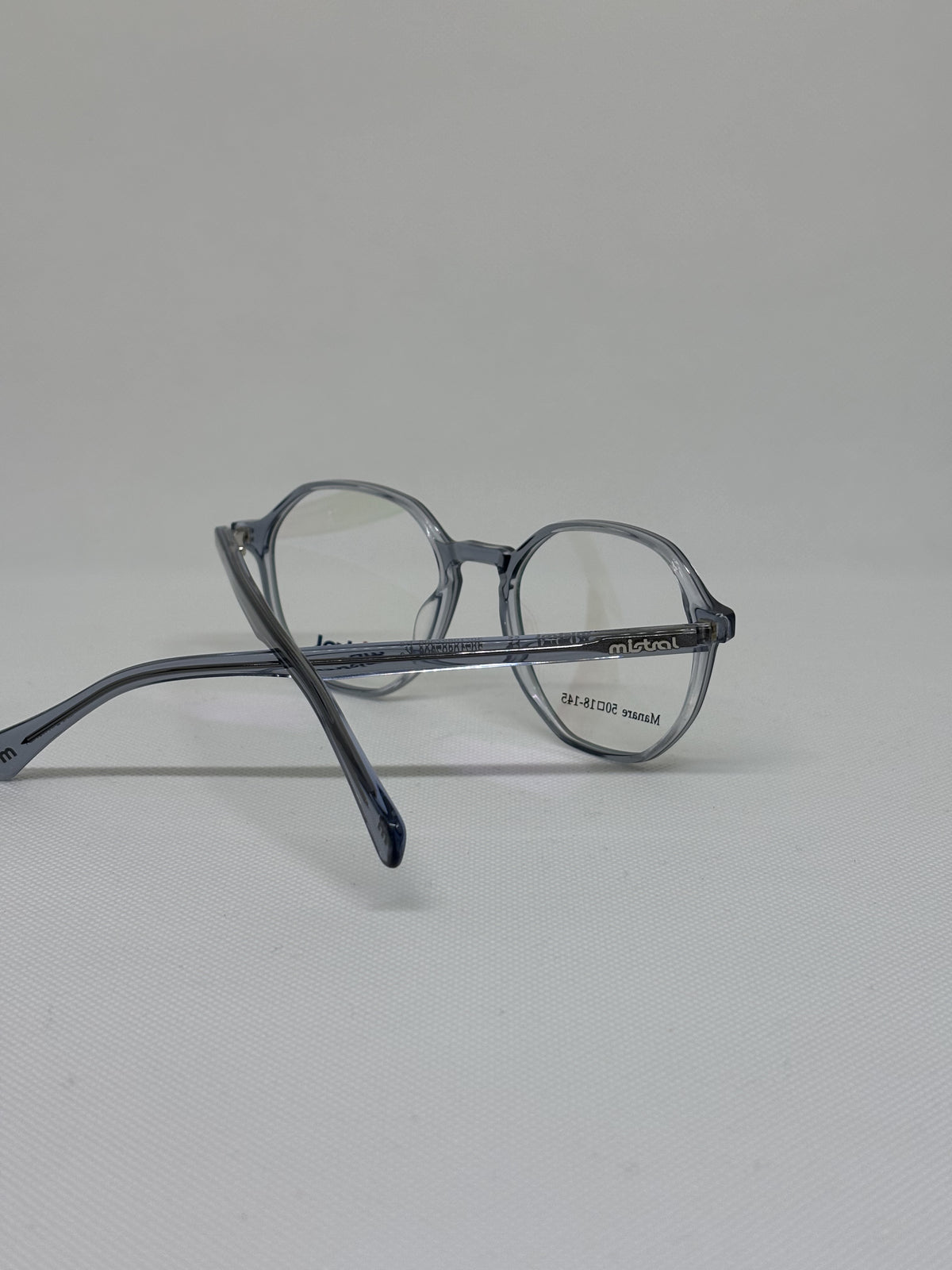 Mistral Manare — C02 — vista complementaria — Luvis 20260911-177