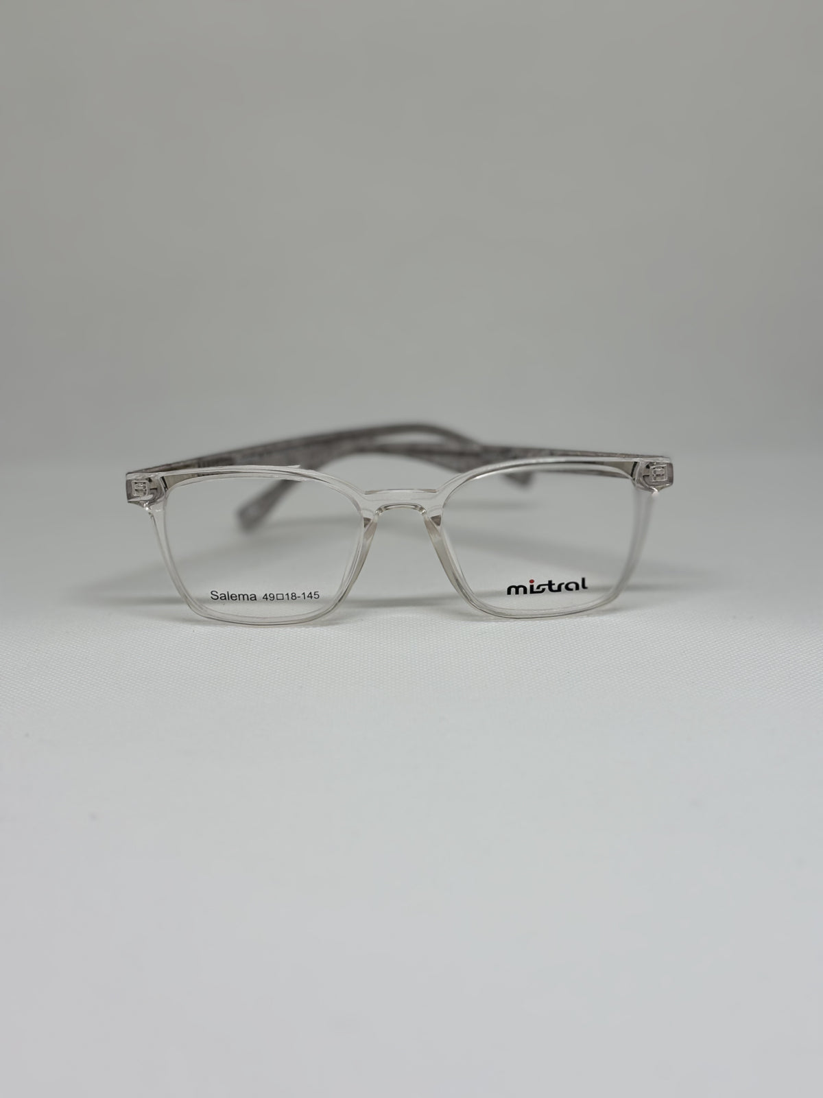 Mistral Salema — C07 — vista frontal — Luvis 20260911-181