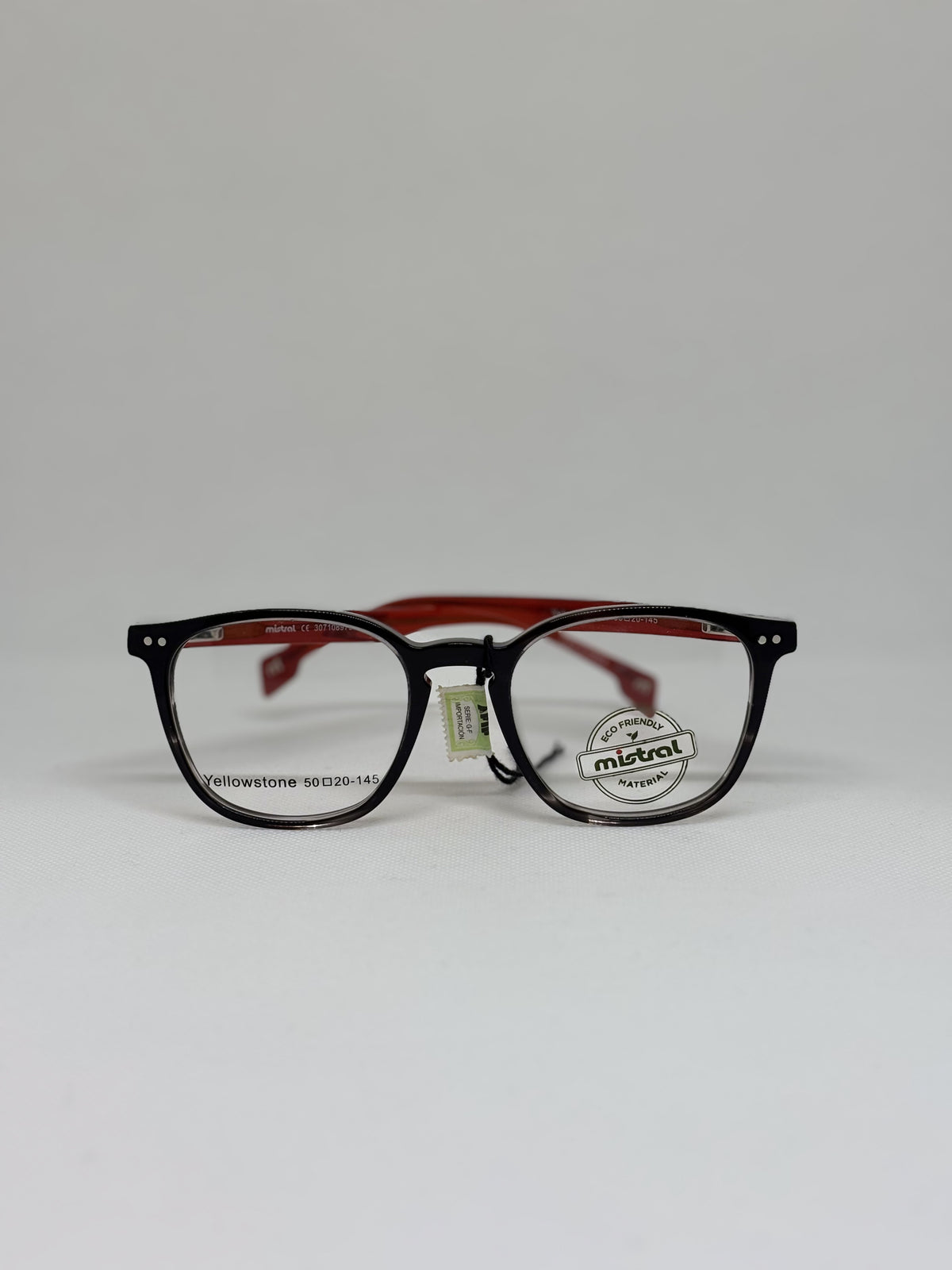 Mistral Yellowstone — C01 — vista frontal — Luvis 20260911-180