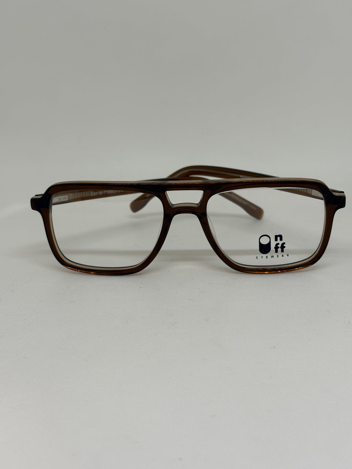On Off AP001-109 — C1 — vista frontal — Luvis 20260911-057