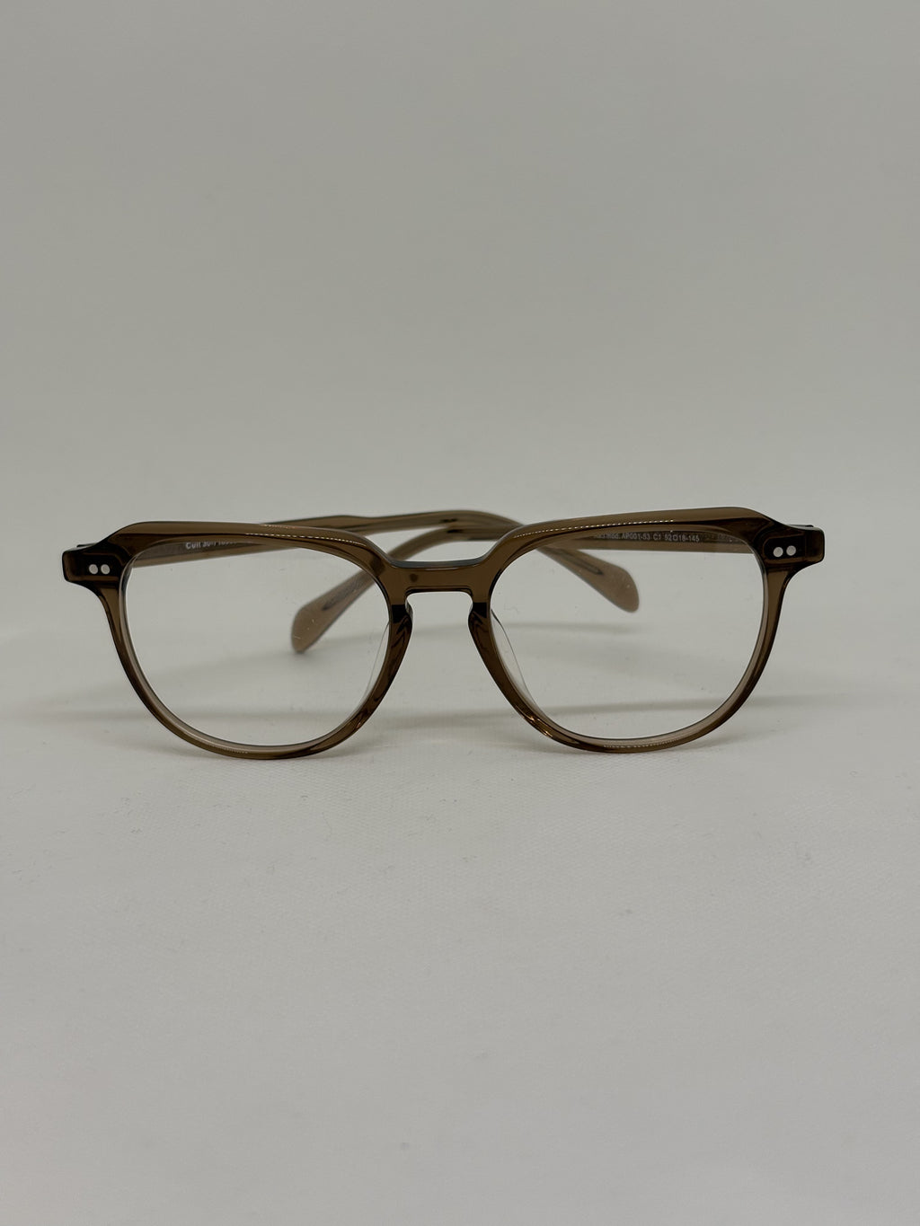 On Off AP001-53 — C1 — vista frontal — Luvis 20260911-053
