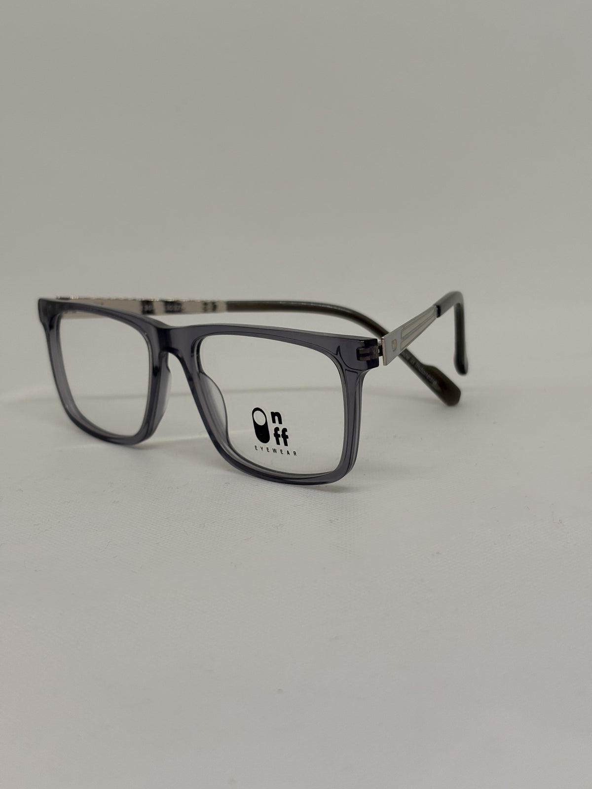 On Off AP001-93 — C1 — vista complementaria — Luvis 20260911-054