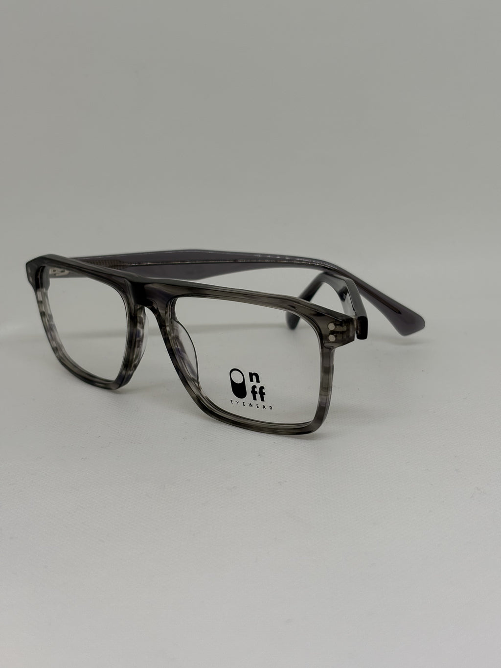 On Off G5737 — C3 — vista complementaria — Luvis 20260911-058