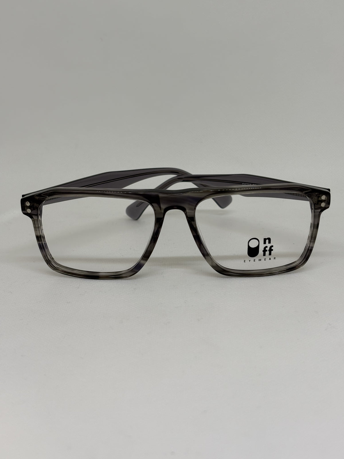 On Off G5737 — C3 — vista frontal — Luvis 20260911-059
