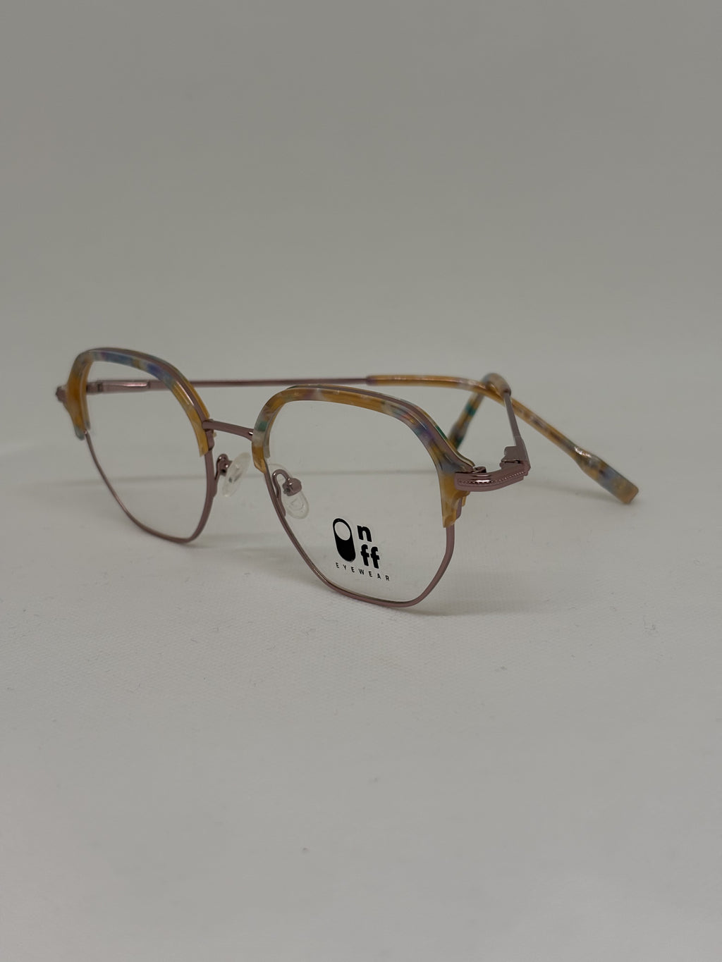 On Off HC18014 — C3 — vista complementaria — Luvis 20260911-038