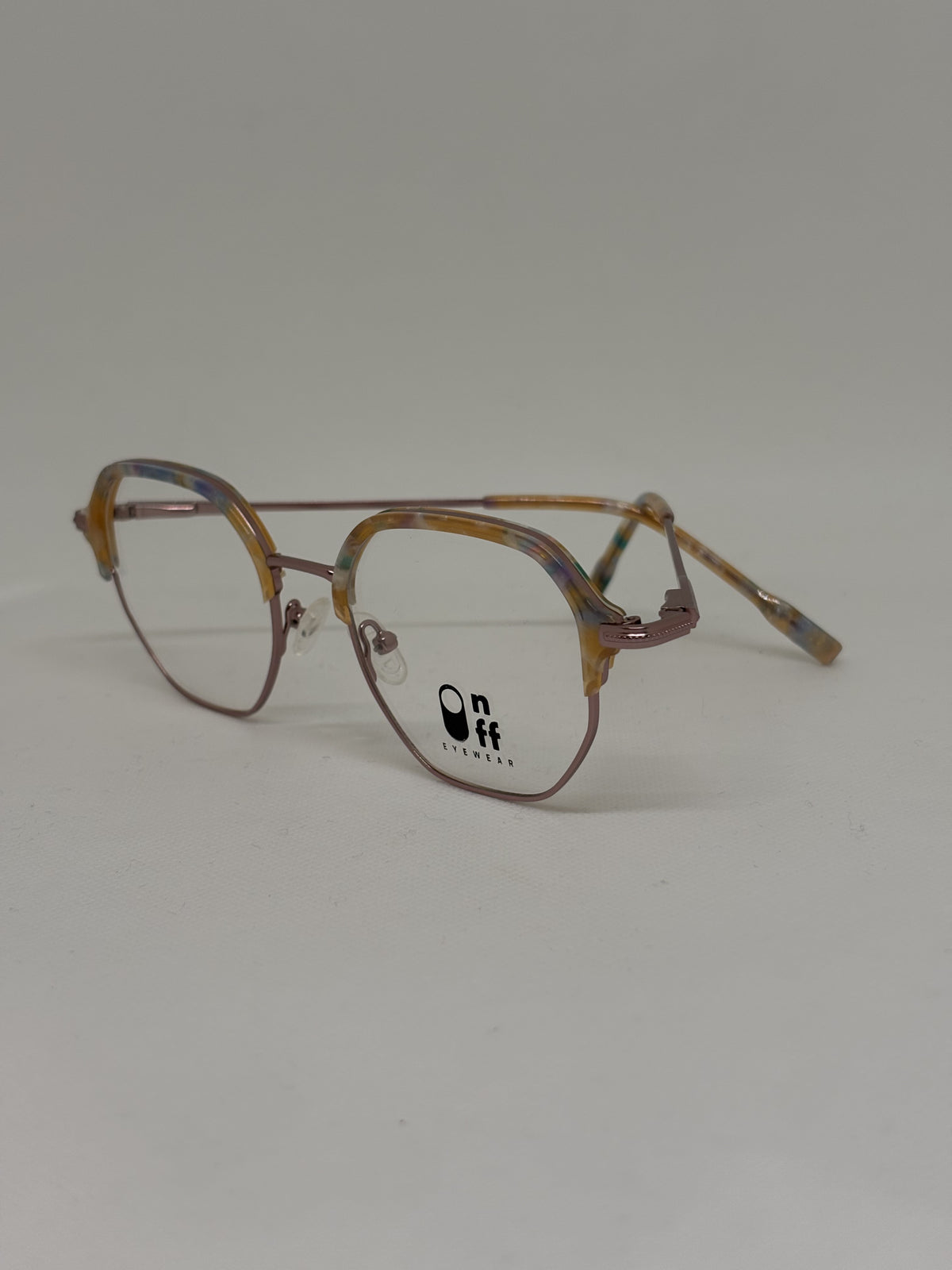 On Off HC18014 — C3 — vista complementaria — Luvis 20260911-038