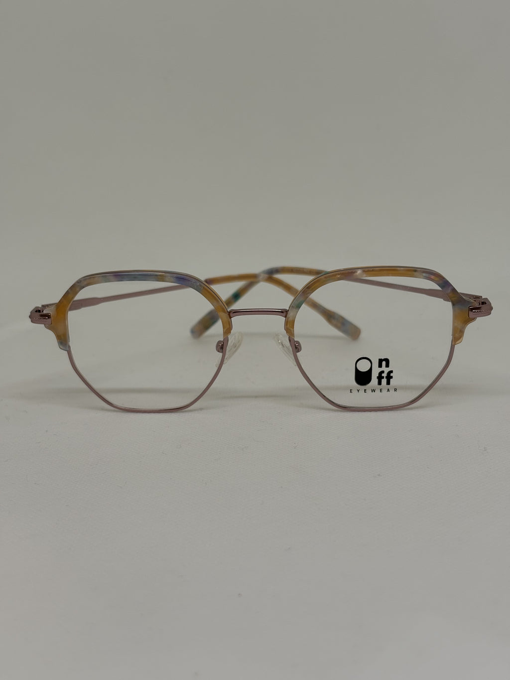On Off HC18014 — C3 — vista frontal — Luvis 20260911-039