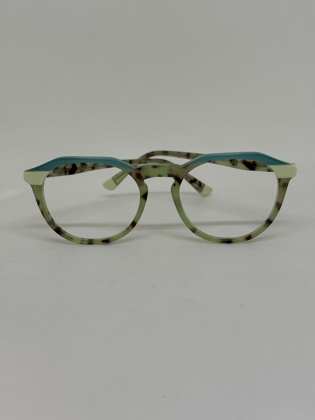 On Off P88020 — C3 — vista frontal — Luvis 20260911-041