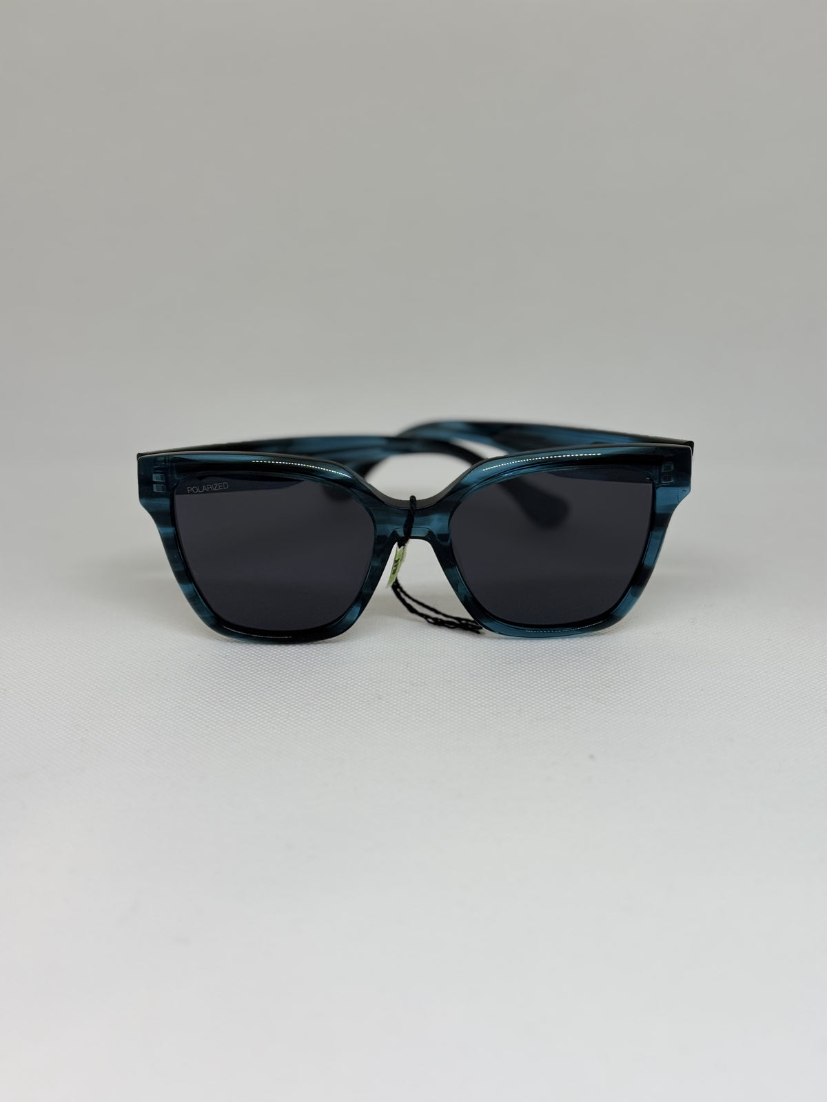Rusty VLEED — C3 — vista frontal — Luvis 20260911-074