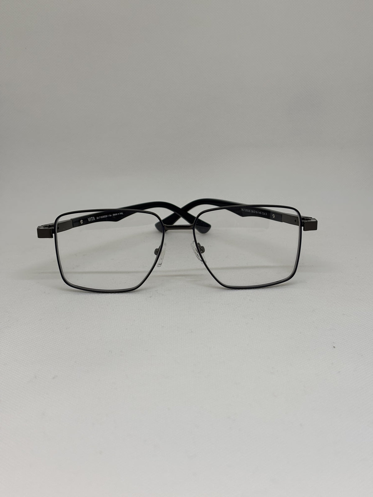 Vita 25026 — C3 — vista frontal — Luvis 20260911-149