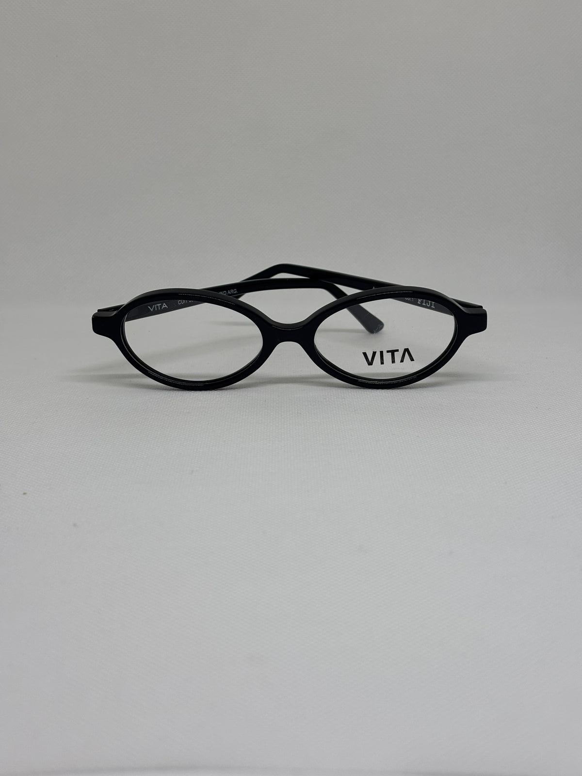 Vita FIJI — C1 — vista frontal — Luvis 20260911-156